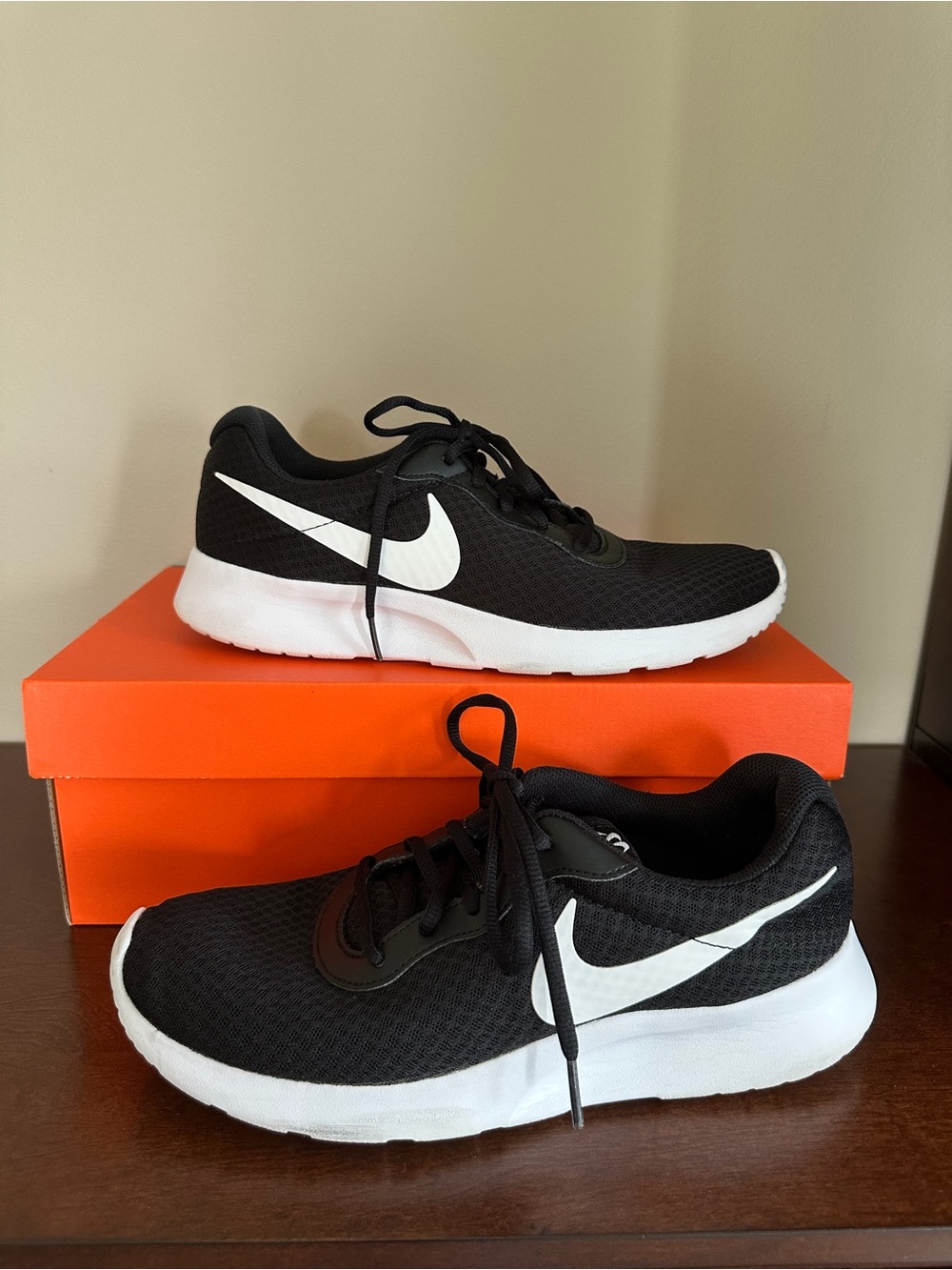 Nike Black and White Running Sneakers